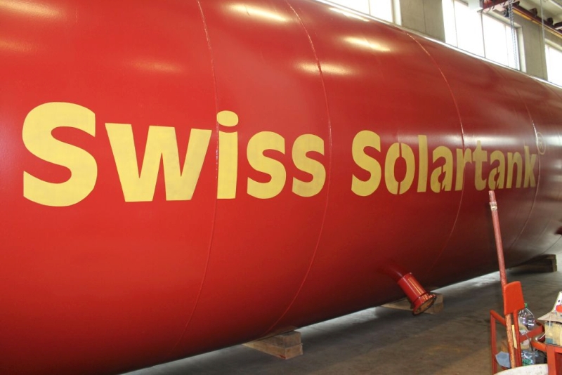 Swiss Solartank mit Spezialanstrich