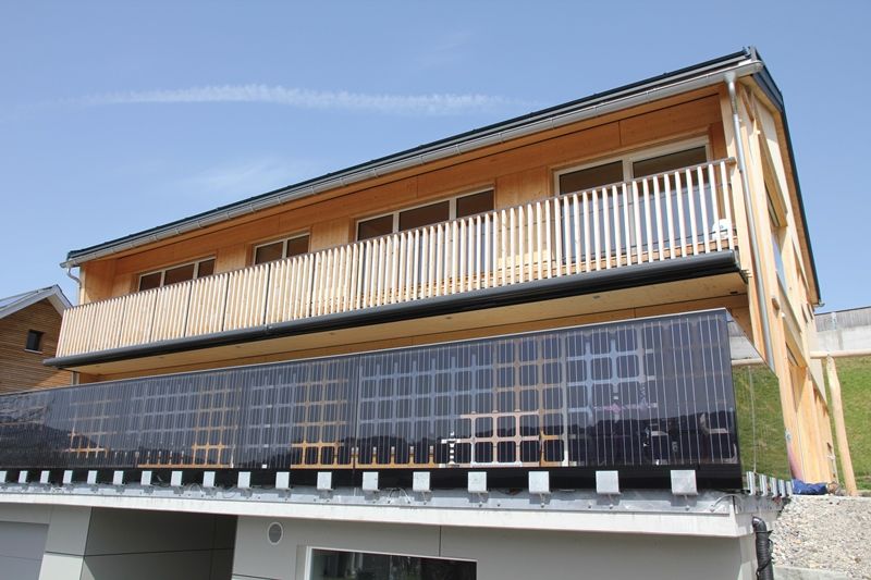 Solarstrom-Anlage am Geländer