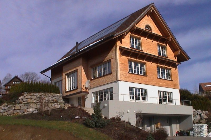 Dezentrale Energieerzeugung und Energiespeicherung, dieses Haus ist Wärmeautark