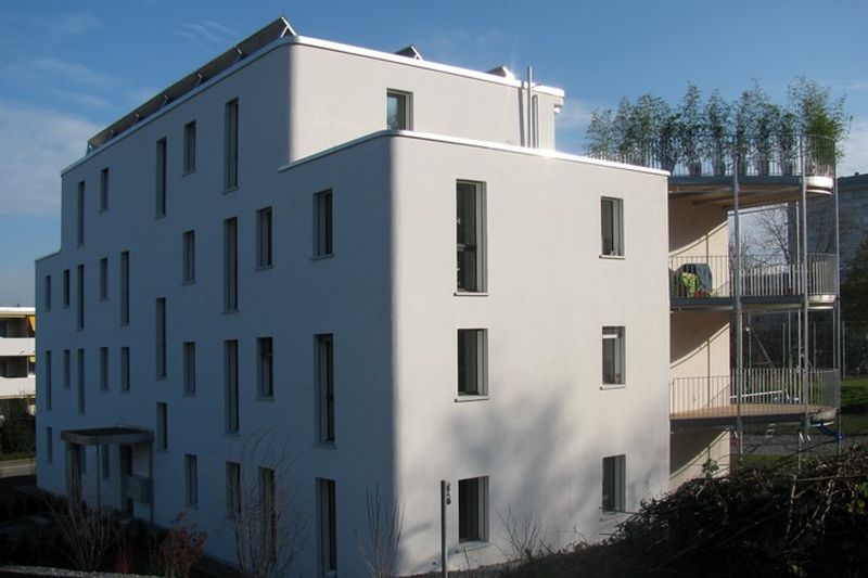 Mehrfamilienhaus in Spreitenbach ist Sonnenhaus
